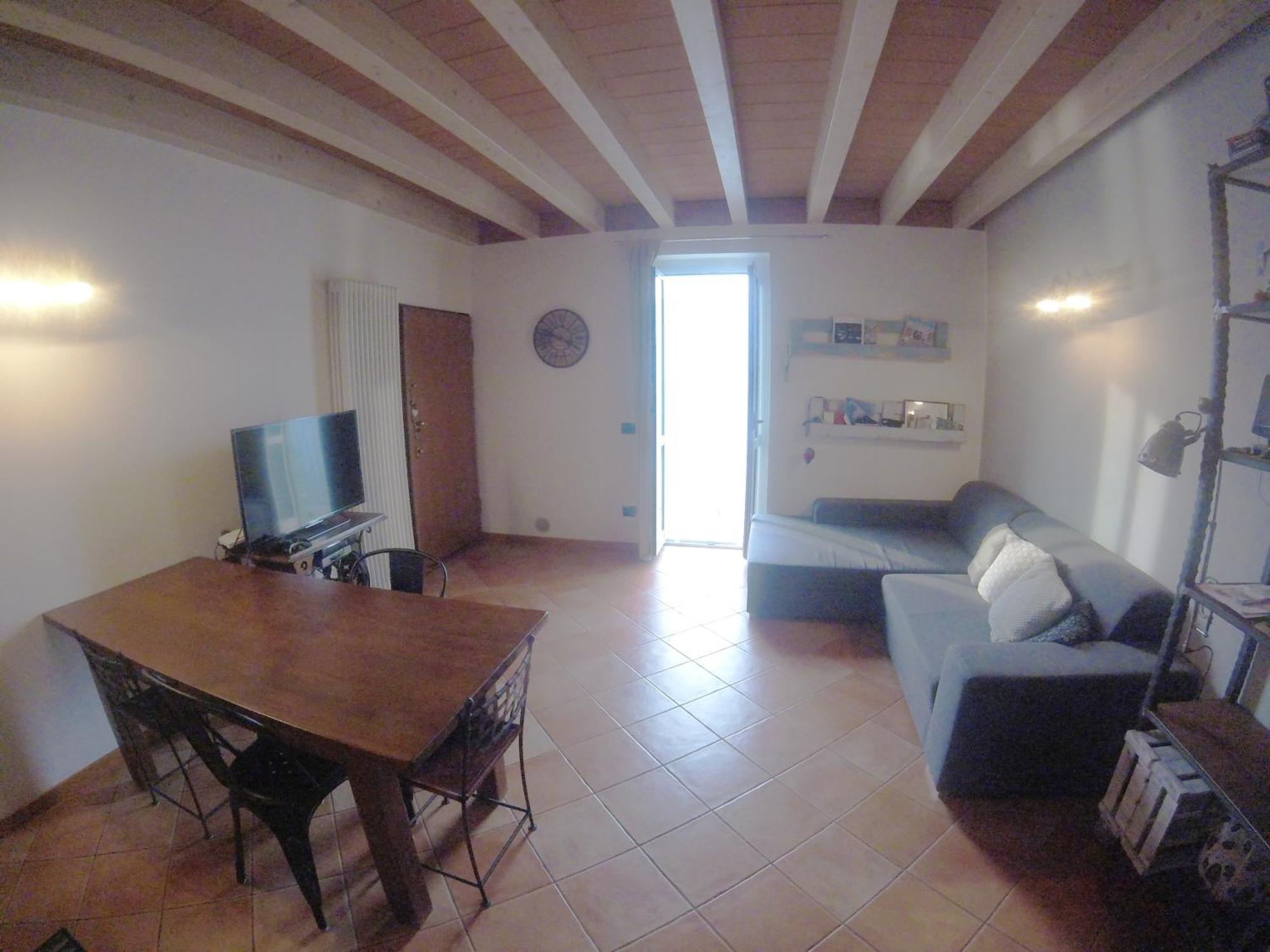 White Garden - Apartment With Access To The Lake Льерна Экстерьер фото