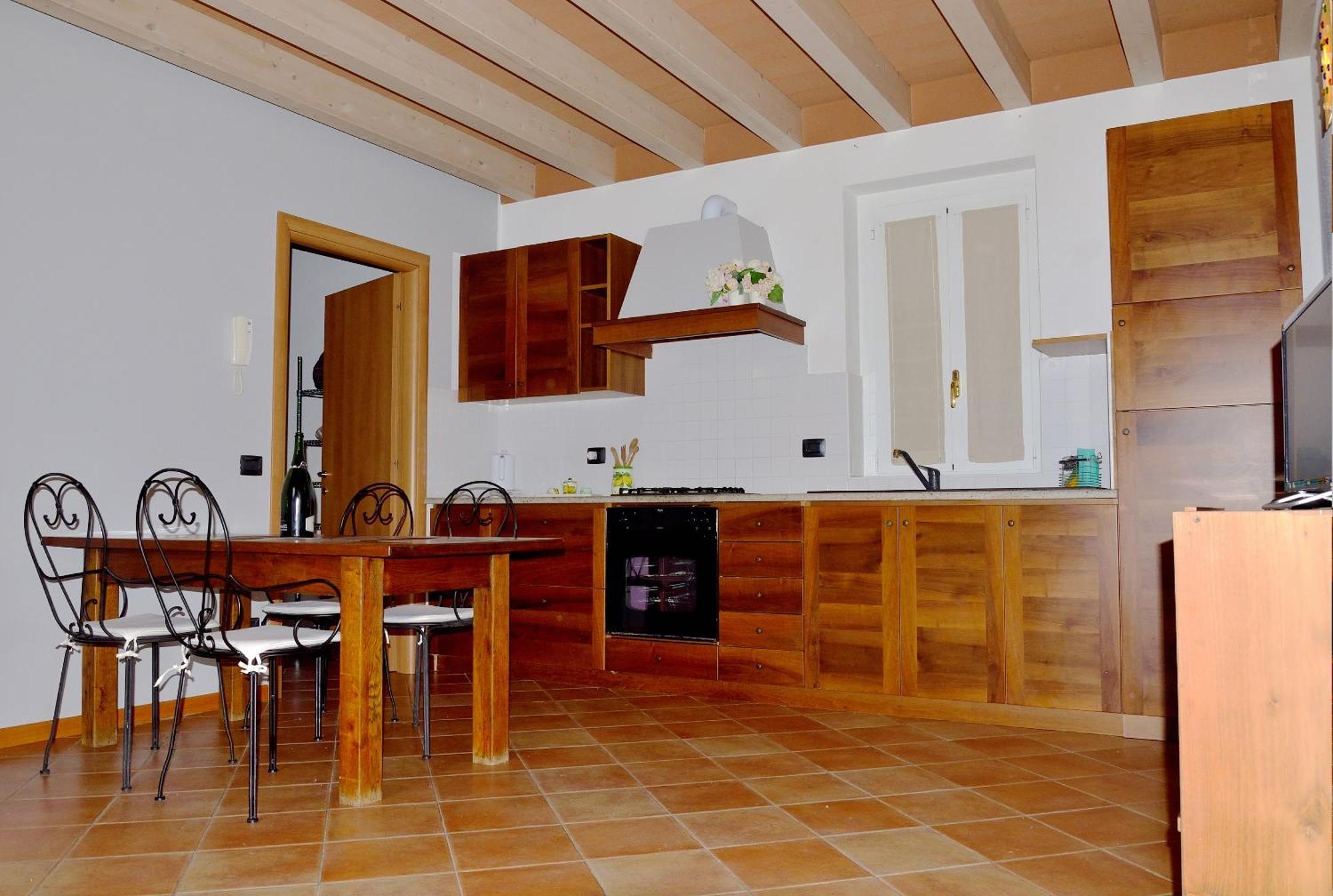 White Garden - Apartment With Access To The Lake Льерна Экстерьер фото