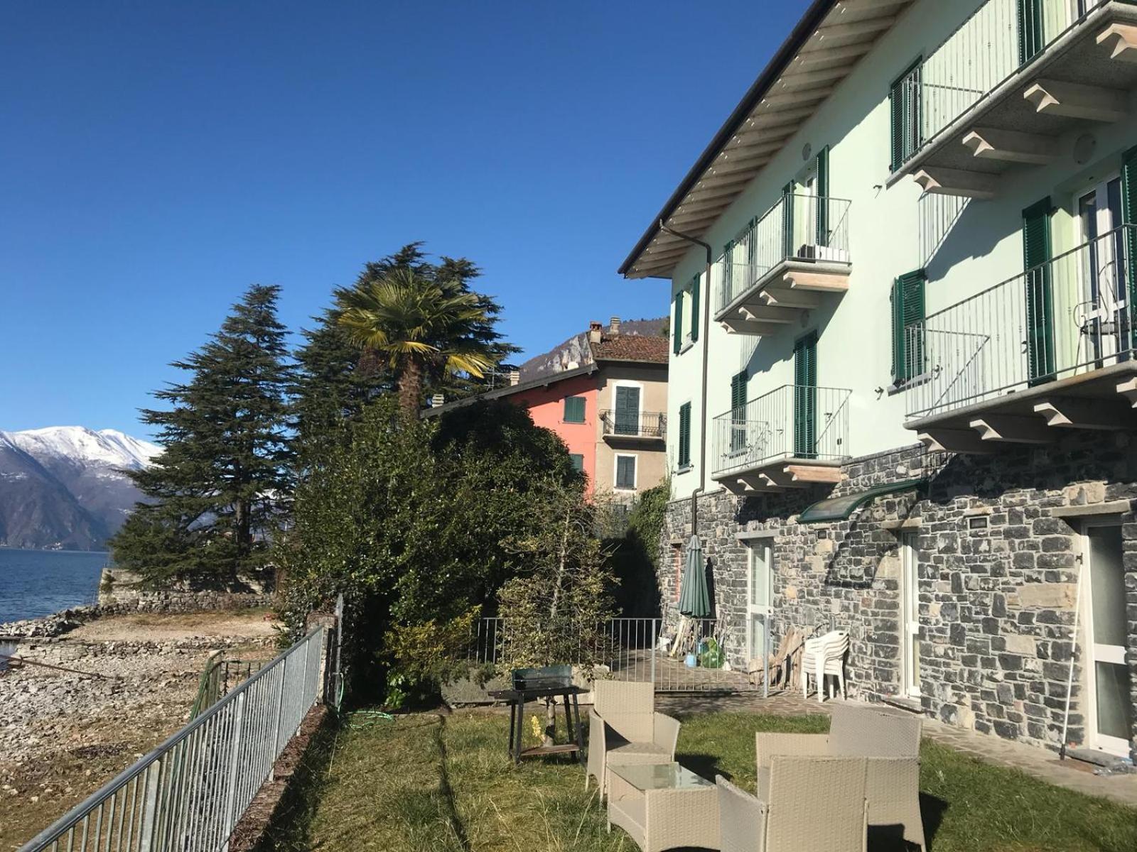 White Garden - Apartment With Access To The Lake Льерна Экстерьер фото